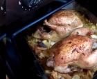 Готовим курицу с картофелем в духовке